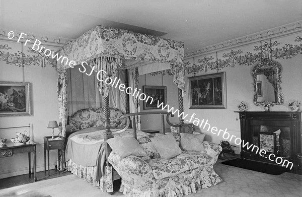 SHELTON ABBEY GRAND BEDROOM